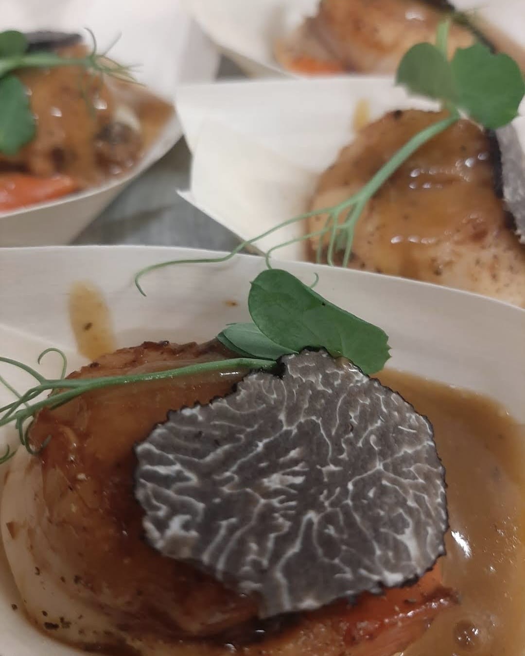 Plat poêlé à la truffe noire